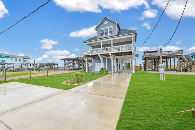 555 Pompano Drive, Freeport, TX 77541