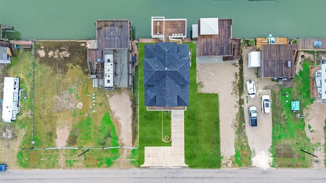 555 Pompano Drive, Freeport, TX 77541