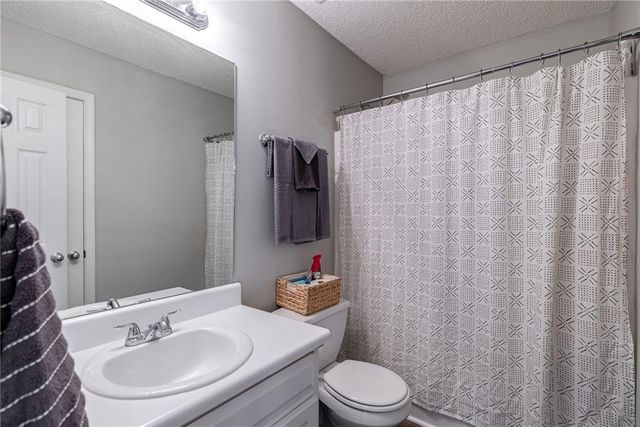 136 Silverstone Circle, Jefferson, GA 30549