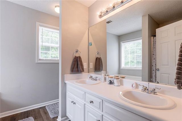 136 Silverstone Circle, Jefferson, GA 30549