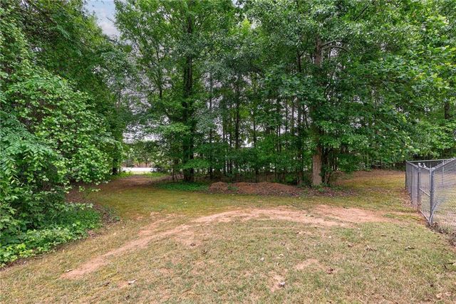 136 Silverstone Circle, Jefferson, GA 30549