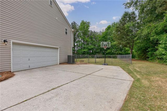 136 Silverstone Circle, Jefferson, GA 30549