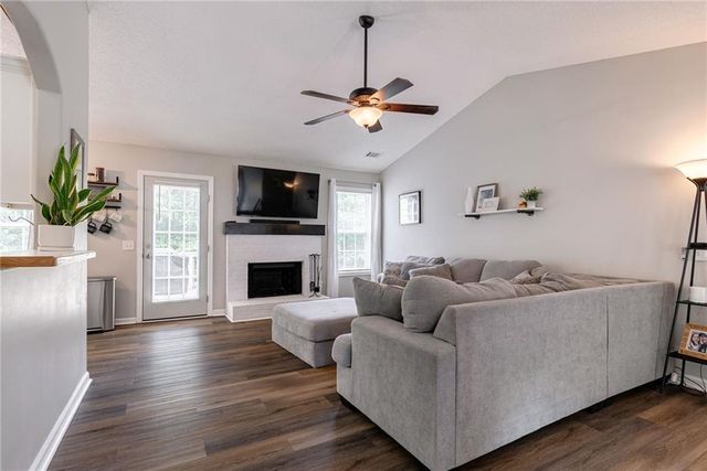 136 Silverstone Circle, Jefferson, GA 30549