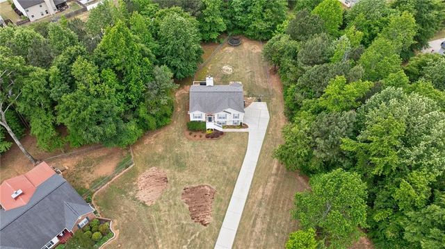 136 Silverstone Circle, Jefferson, GA 30549