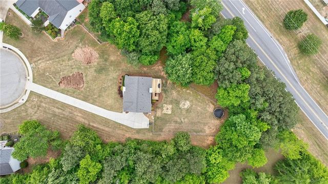 136 Silverstone Circle, Jefferson, GA 30549