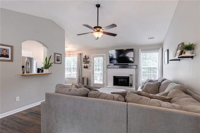136 Silverstone Circle, Jefferson, GA 30549