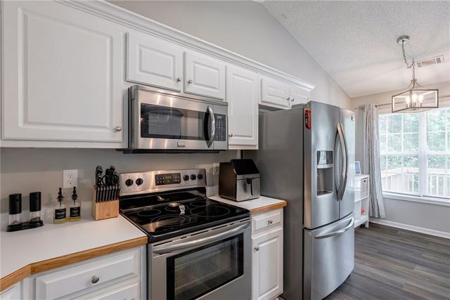 136 Silverstone Circle, Jefferson, GA 30549