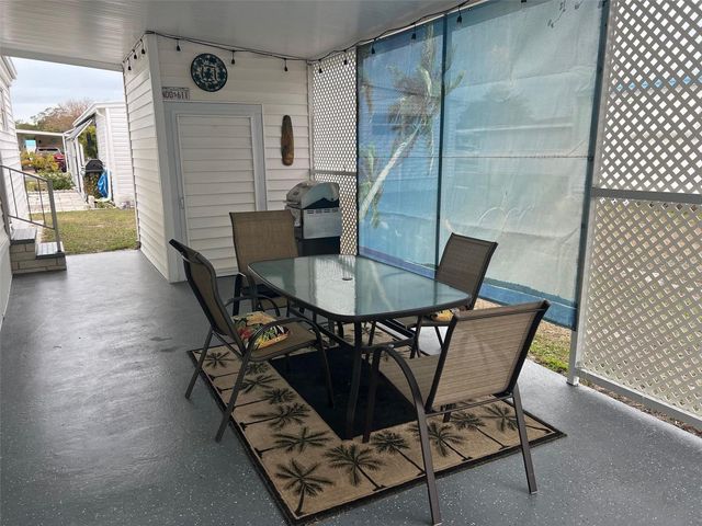 44 THATCH PALM STREET W, Largo, FL 33770