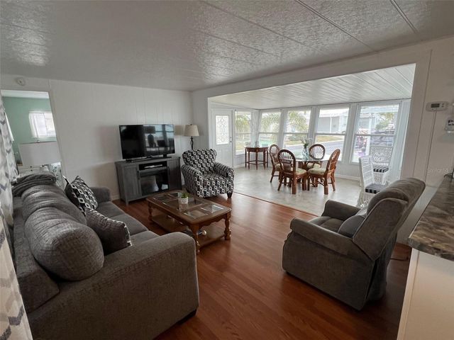 44 THATCH PALM STREET W, Largo, FL 33770