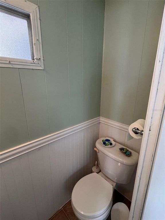 Image 16 of property listing at 44 THATCH PALM STREET W, Largo, FL 33770