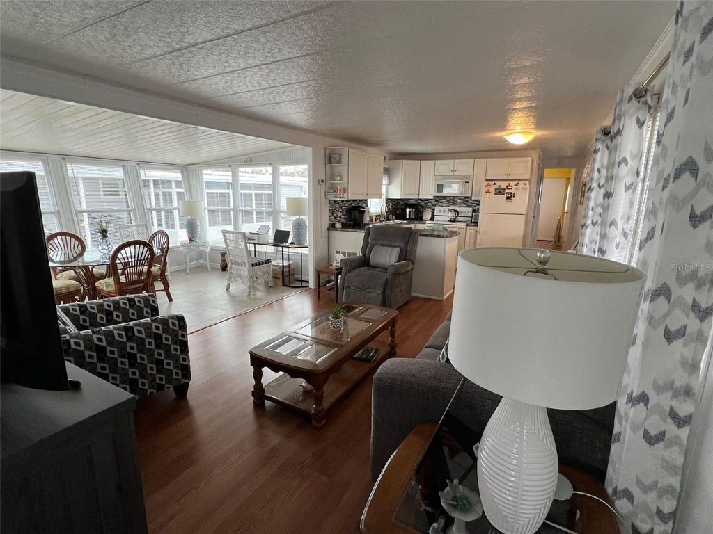 Image 9 of property listing at 44 THATCH PALM STREET W, Largo, FL 33770