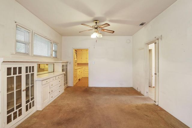 64 E Noble St, Stockton, CA 95204