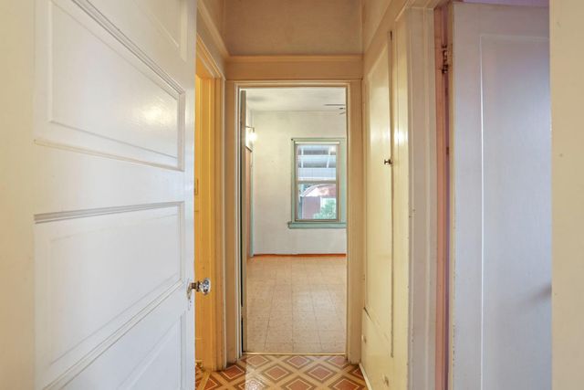 64 E Noble St, Stockton, CA 95204