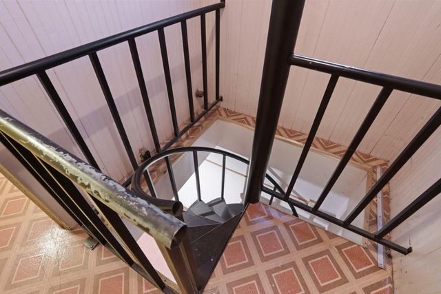 64 E Noble St, Stockton, CA 95204