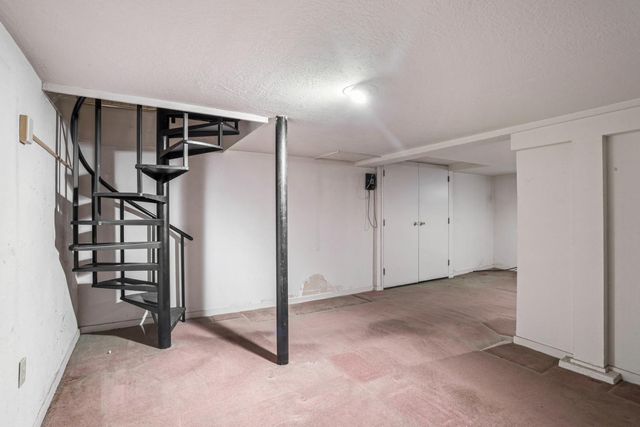 64 E Noble St, Stockton, CA 95204