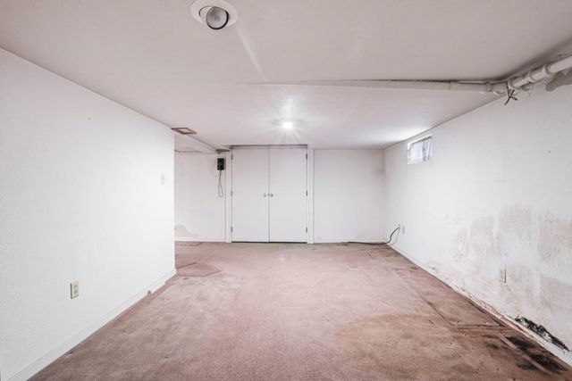 64 E Noble St, Stockton, CA 95204