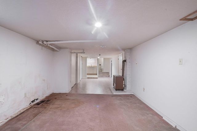 64 E Noble St, Stockton, CA 95204