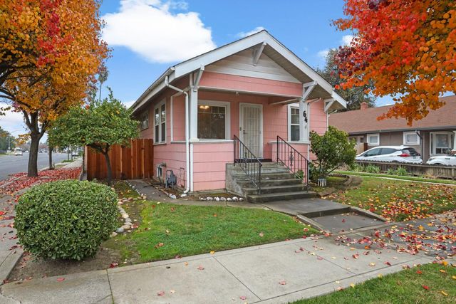 64 E Noble St, Stockton, CA 95204