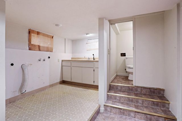 64 E Noble St, Stockton, CA 95204