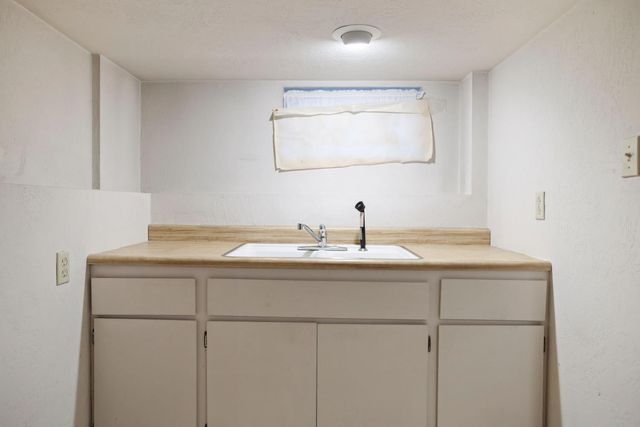 64 E Noble St, Stockton, CA 95204