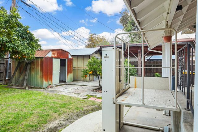 64 E Noble St, Stockton, CA 95204