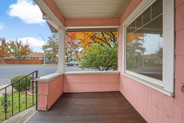 64 E Noble St, Stockton, CA 95204