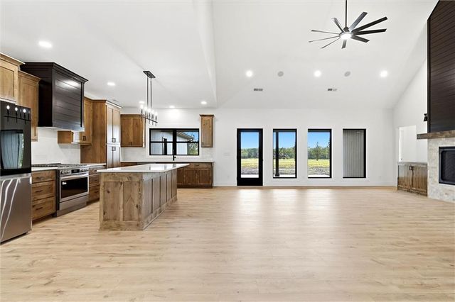 5755 Wanamaker Road, Topeka, KS 66610