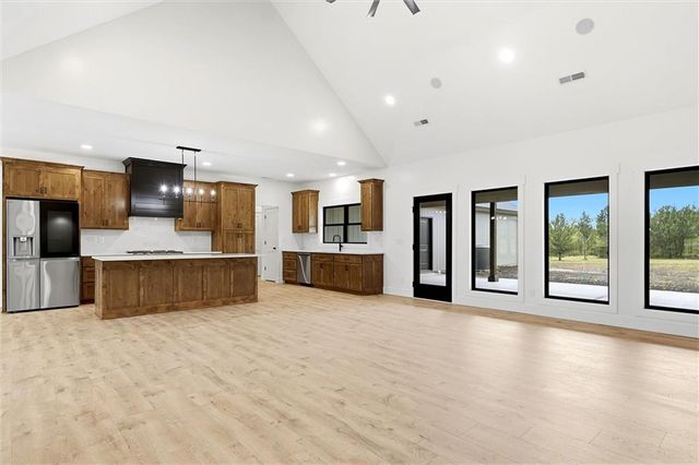 5755 Wanamaker Road, Topeka, KS 66610
