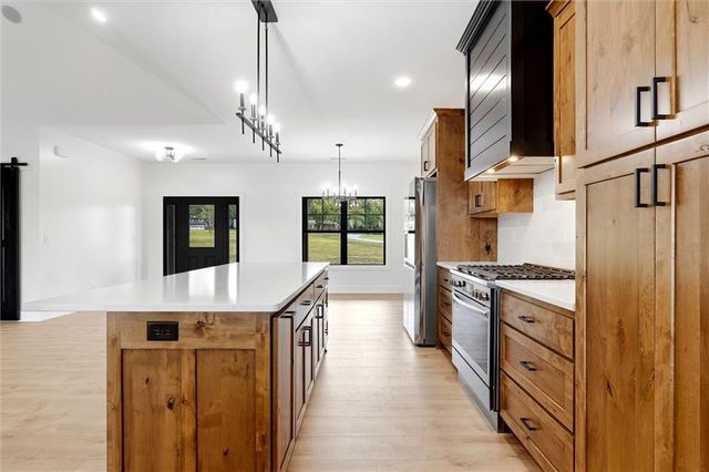 5755 Wanamaker Road, Topeka, KS 66610
