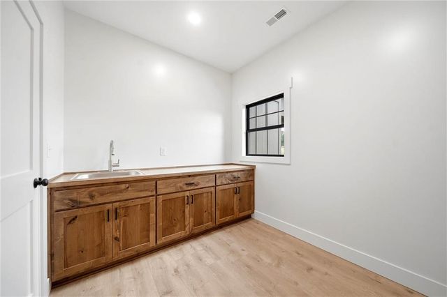 5755 Wanamaker Road, Topeka, KS 66610