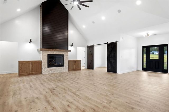 5755 Wanamaker Road, Topeka, KS 66610