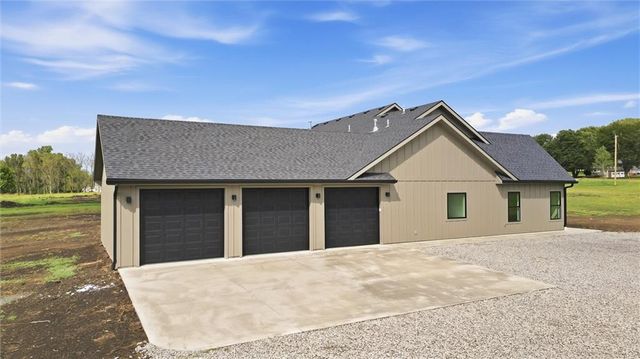 5755 Wanamaker Road, Topeka, KS 66610