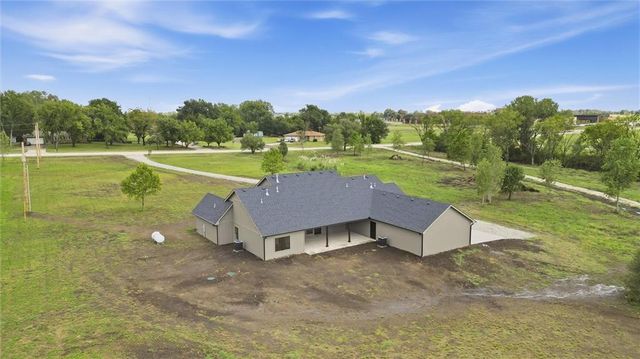 5755 Wanamaker Road, Topeka, KS 66610