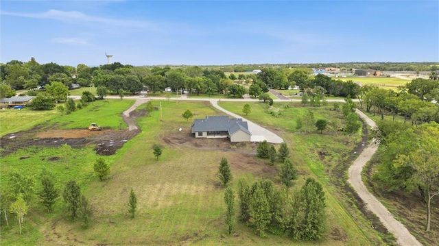 5755 Wanamaker Road, Topeka, KS 66610