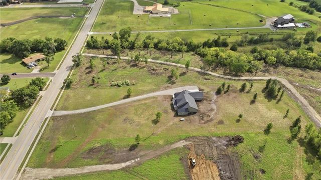 5755 Wanamaker Road, Topeka, KS 66610
