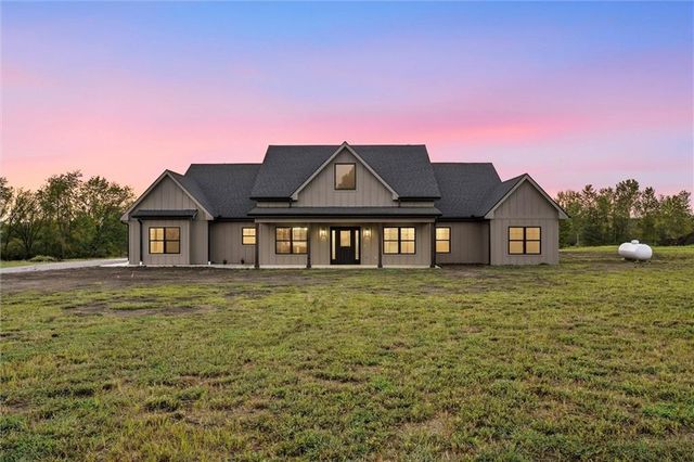5755 Wanamaker Road, Topeka, KS 66610