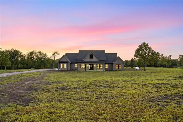 5755 Wanamaker Road, Topeka, KS 66610