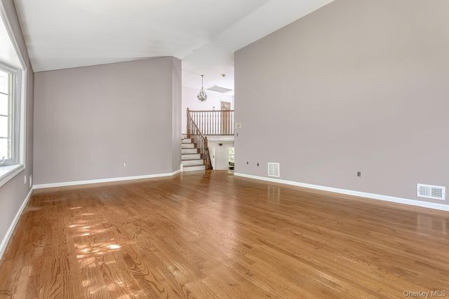 38 Forshay Road, Monsey, NY 10952