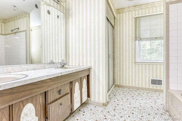 38 Forshay Road, Monsey, NY 10952