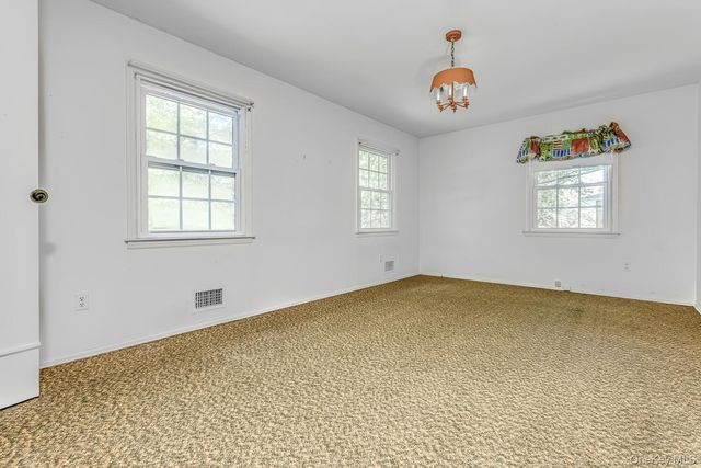 38 Forshay Road, Monsey, NY 10952