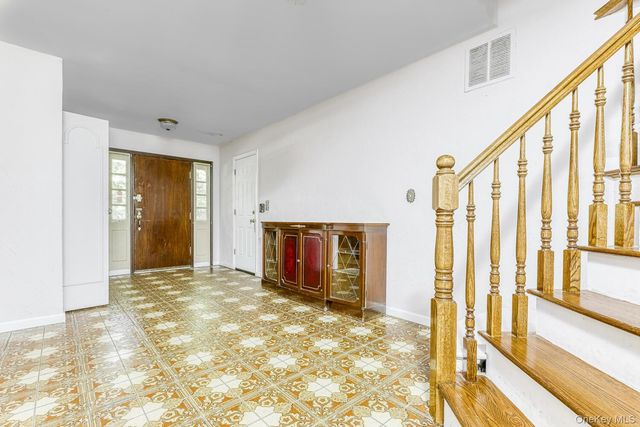 38 Forshay Road, Monsey, NY 10952