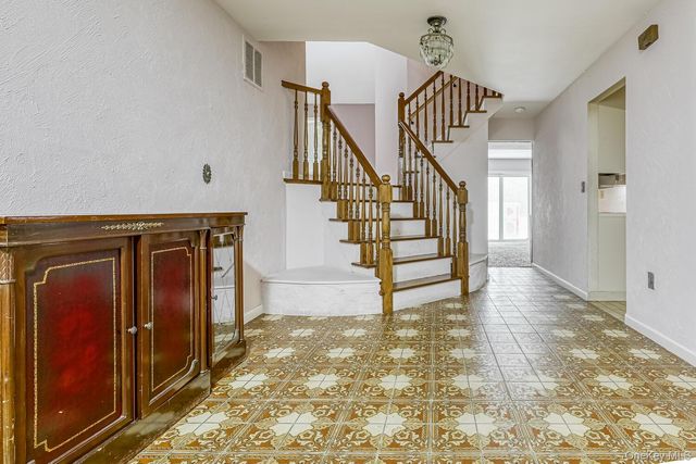 38 Forshay Road, Monsey, NY 10952