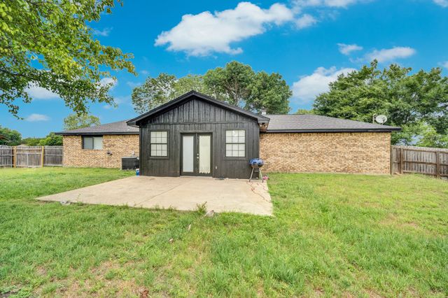 114 Becky Lane, Waxahachie, TX 75165