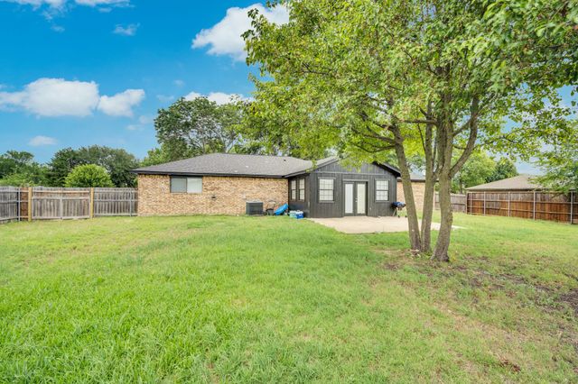 114 Becky Lane, Waxahachie, TX 75165