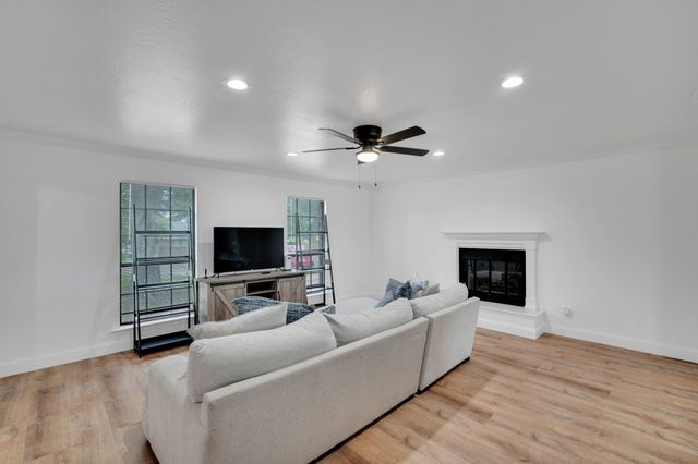 114 Becky Lane, Waxahachie, TX 75165