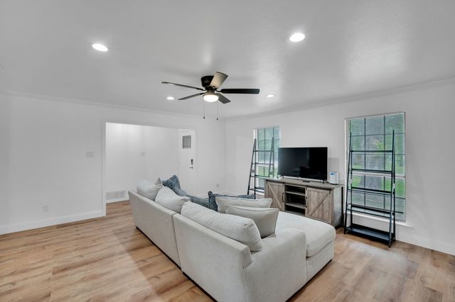 114 Becky Lane, Waxahachie, TX 75165
