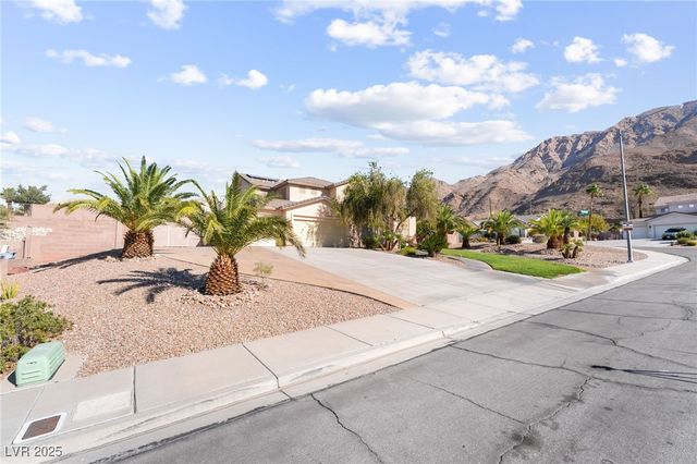 7064 New Moon Way, Las Vegas, NV 89110
