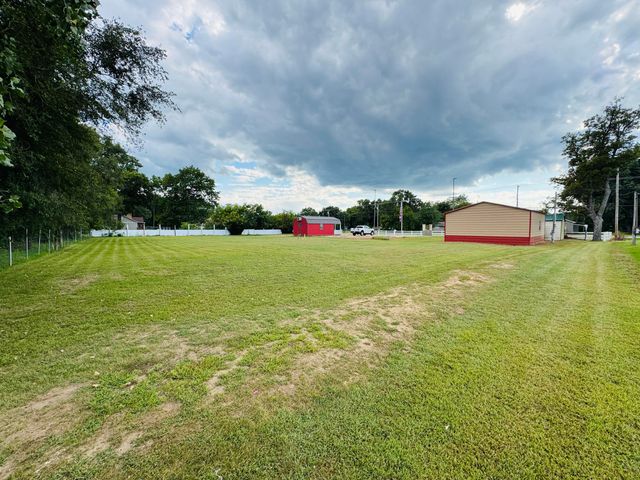 2260 S Us Highway 35, Knox, IN 46534