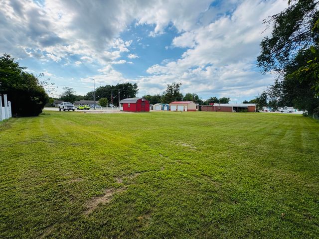 2260 S Us Highway 35, Knox, IN 46534