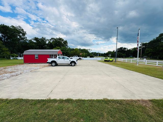 2260 S Us Highway 35, Knox, IN 46534